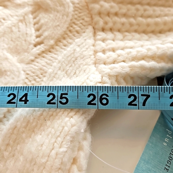 Anthropologie BNWT creme colored fisherman's sweater - Picture 6 of 9
